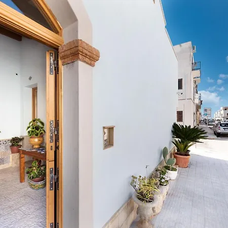 ベッド・アンド・ブレックファスト Azule サン・ヴィート・ロ・カーポ