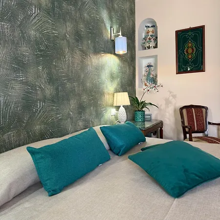Azule Bed & Breakfast *
